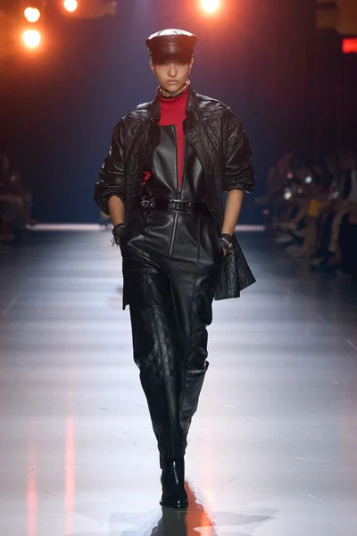Look 7